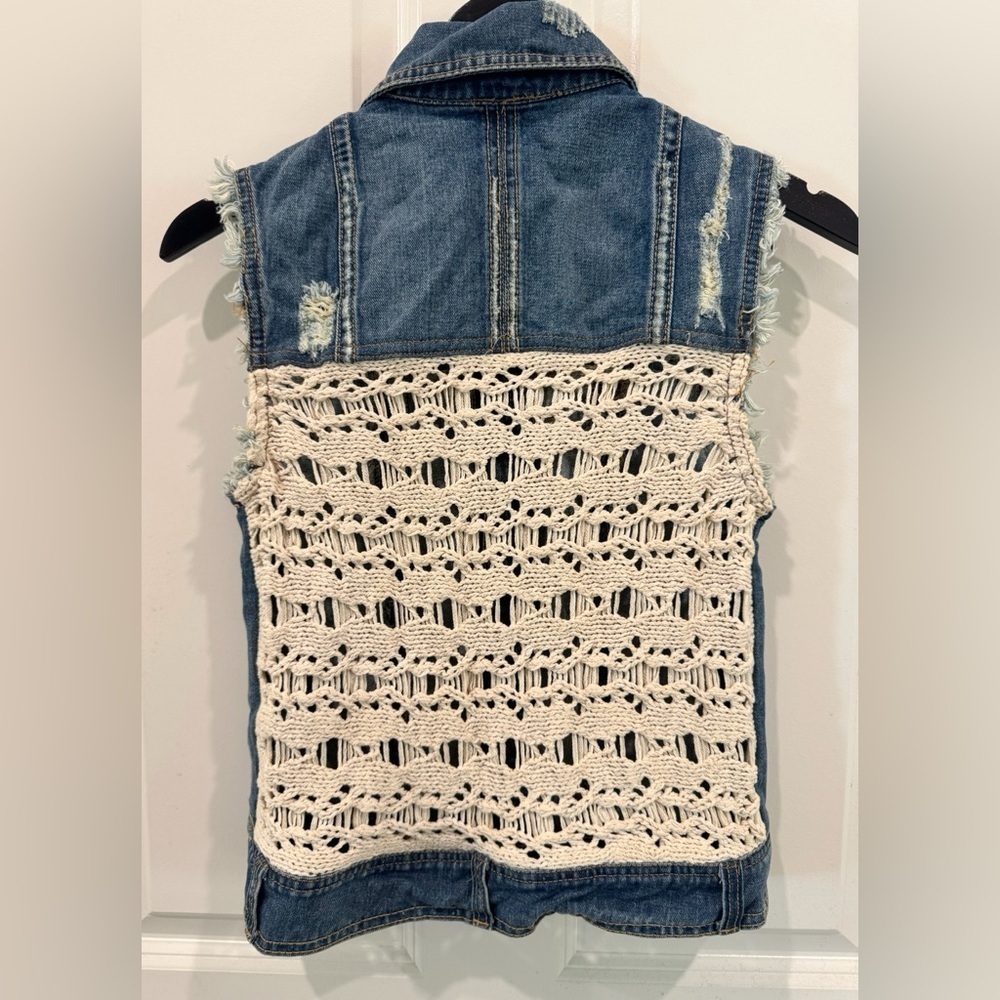 Free People Distressed Denim Crochet Vest size small - Picture 4 of 7
